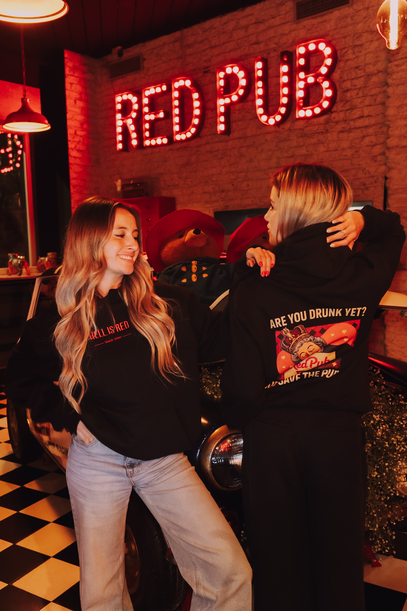Poleron Red Pub – Are You Drunk Yet